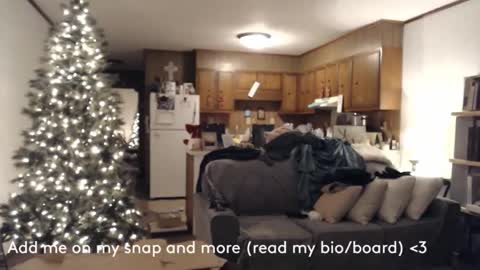 Snapshot of adorable22 chatting on 12.17.24 adorable22 online show from 12.17.24