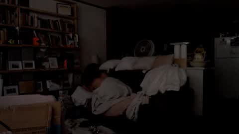 Snapshot of adorable22 chatting on 01.01.25 adorable22 online show from 01.01.25