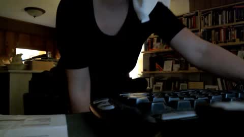 Snapshot of adorable22 chatting on 01.31.25 adorable22 online show from 01.31.25