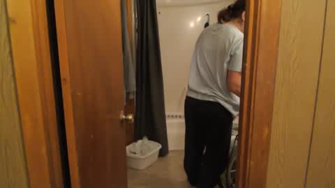 Snapshot of adorable22 chatting on 02.16.25 adorable22 online show from 02.16.25