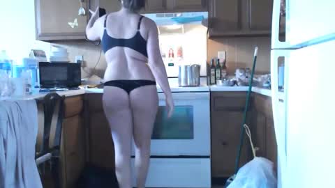 Snapshot of adorable22 chatting on 02.23.25 adorable22 online show from 02.23.25