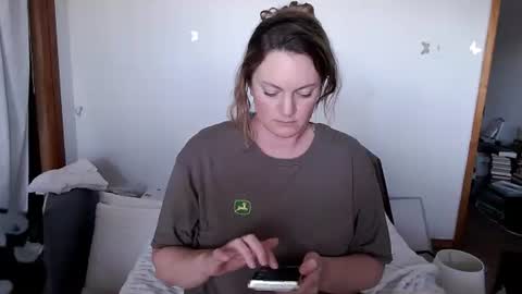 Snapshot of adorable22 chatting on 11.05.25 adorable22 online show from 11.05.25