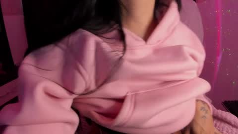 Stormi online show from 01.20.25