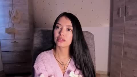 Stormi online show from 09.16.25