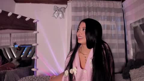 Stormi online show from 10.13.25