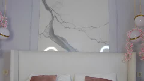 adoracortes online show from 09.19.25