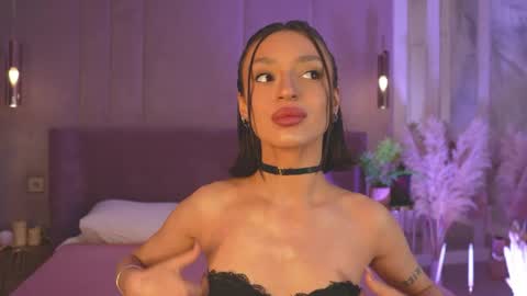 adoracortes online show from 04.22.26