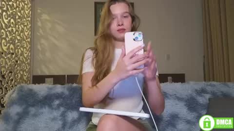Lia  online show from 05.25.26