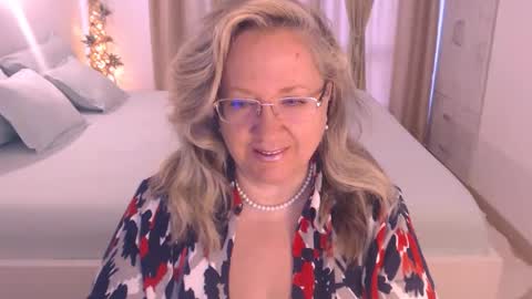 Cryna online show from 10.12.25