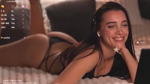 Victoria online show from 11.18.25