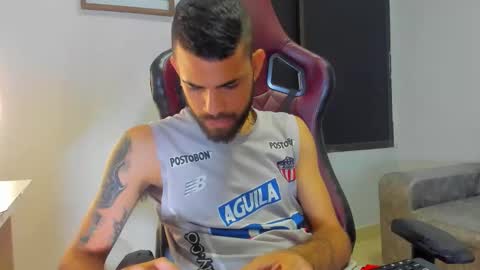 Snapshot of adri_sexboy229 chatting on 09.18.25 adri_sexboy229 online show from 09.18.25