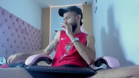 Snapshot of adri_sexboy229 chatting on 10.01.25 adri_sexboy229 online show from 10.01.25