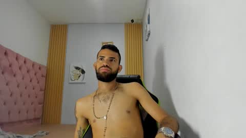 Snapshot of adri_sexboy229 chatting on 10.02.25 adri_sexboy229 online show from 10.02.25
