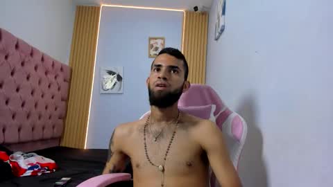 Snapshot of adri_sexboy229 chatting on 10.08.25 adri_sexboy229 online show from 10.08.25