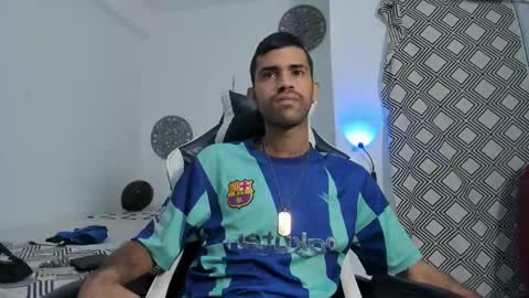 Snapshot of adri_sexboy229 chatting on 10.17.25 adri_sexboy229 online show from 10.17.25