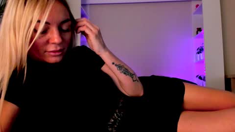 Snapshot of adriana_coy_ chatting on 12.14.24 Adriana online show from 12.14.24