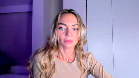 Snapshot of adriana_coy_ chatting on 12.25.24 Adriana online show from 12.25.24