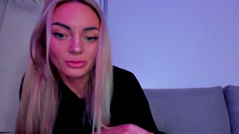 Snapshot of adriana_coy_ chatting on 01.26.25 Adriana online show from 01.26.25