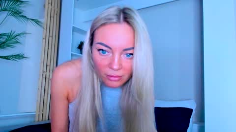 Snapshot of adriana_coy_ chatting on 02.01.25 Adriana online show from 02.01.25