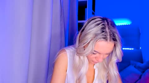 Snapshot of adriana_coy_ chatting on 02.27.25 Adriana online show from 02.27.25