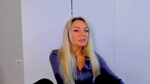 Snapshot of adriana_coy_ chatting on 03.06.25 Adriana online show from 03.06.25