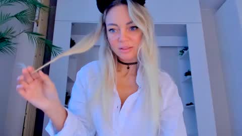 Snapshot of adriana_coy_ chatting on 03.07.25 Adriana online show from 03.07.25