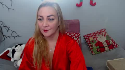 Adriana Paredes  online show from 12.30.24