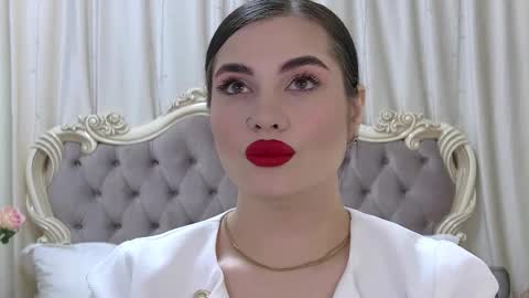 Snapshot of adrianatores chatting on 11.28.25 AdrianaTores online show from 11.28.25