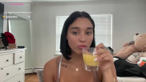 Snapshot of adriannarodriguez chatting on 10.12.25 Adrianna  online show from 10.12.25