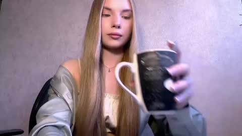 Snapshot of adriannemuldowney chatting on 05.17.26 Caroline online show from 05.17.26