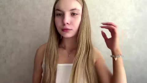 Snapshot of adriannemuldowney chatting on 07.05.26 Caroline online show from 07.05.26