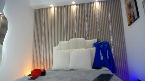adrianstark_ online show from 06.14.26