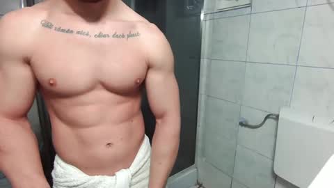 Snapshot of advp69 chatting on 01.16.25 Mrrfitt online show from 01.16.25