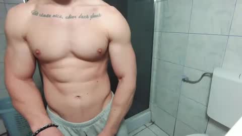 Snapshot of advp69 chatting on 01.27.25 Mrrfitt online show from 01.27.25