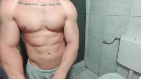 Snapshot of advp69 chatting on 01.29.25 Mrrfitt online show from 01.29.25