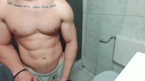 Snapshot of advp69 chatting on 01.30.25 Mrrfitt online show from 01.30.25