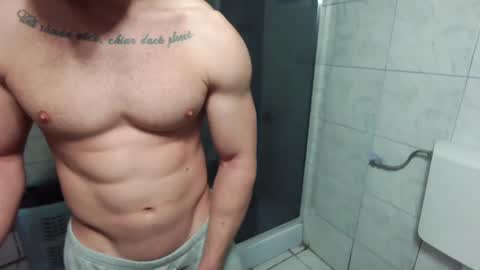 Snapshot of advp69 chatting on 02.04.25 Mrrfitt online show from 02.04.25