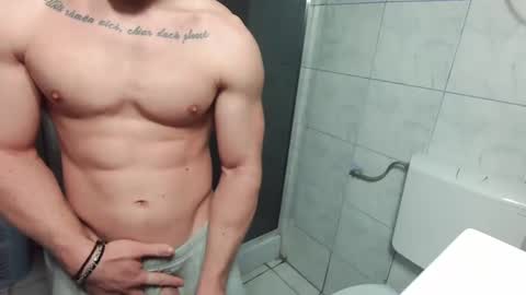 Snapshot of advp69 chatting on 02.06.25 Mrrfitt online show from 02.06.25