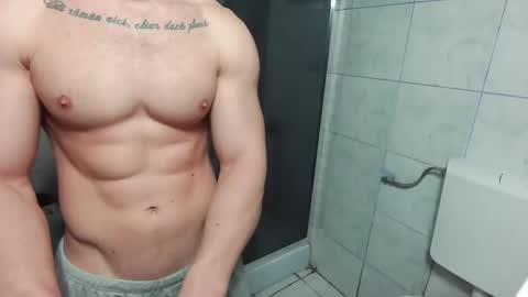 Snapshot of advp69 chatting on 02.14.25 Mrrfitt online show from 02.14.25