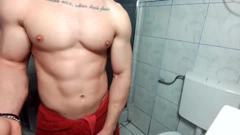 Snapshot of advp69 chatting on 03.04.25 Mrrfitt online show from 03.04.25