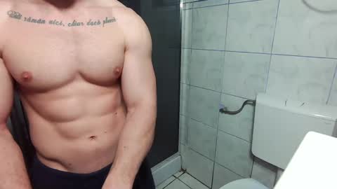 Snapshot of advp69 chatting on 03.10.25 Mrrfitt online show from 03.10.25