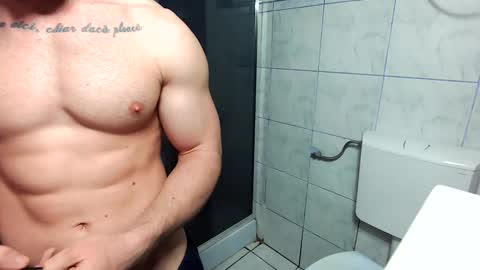 Snapshot of advp69 chatting on 03.11.25 Mrrfitt online show from 03.11.25