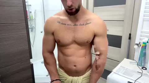 Snapshot of advp69 chatting on 09.12.25 Mrrfitt online show from 09.12.25