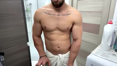 Snapshot of advp69 chatting on 09.18.25 Mrrfitt online show from 09.18.25