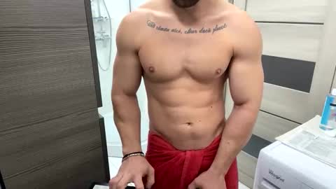 Snapshot of advp69 chatting on 10.01.25 Mrrfitt online show from 10.01.25