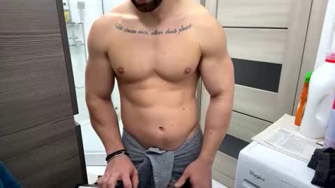 Snapshot of advp69 chatting on 10.24.25 Mrrfitt online show from 10.24.25