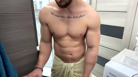 Snapshot of advp69 chatting on 11.09.25 Mrrfitt online show from 11.09.25