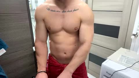 Snapshot of advp69 chatting on 11.10.25 Mrrfitt online show from 11.10.25