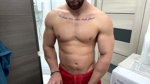 Snapshot of advp69 chatting on 11.17.25 Mrrfitt online show from 11.17.25