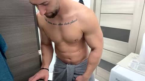 Snapshot of advp69 chatting on 11.20.25 Mrrfitt online show from 11.20.25